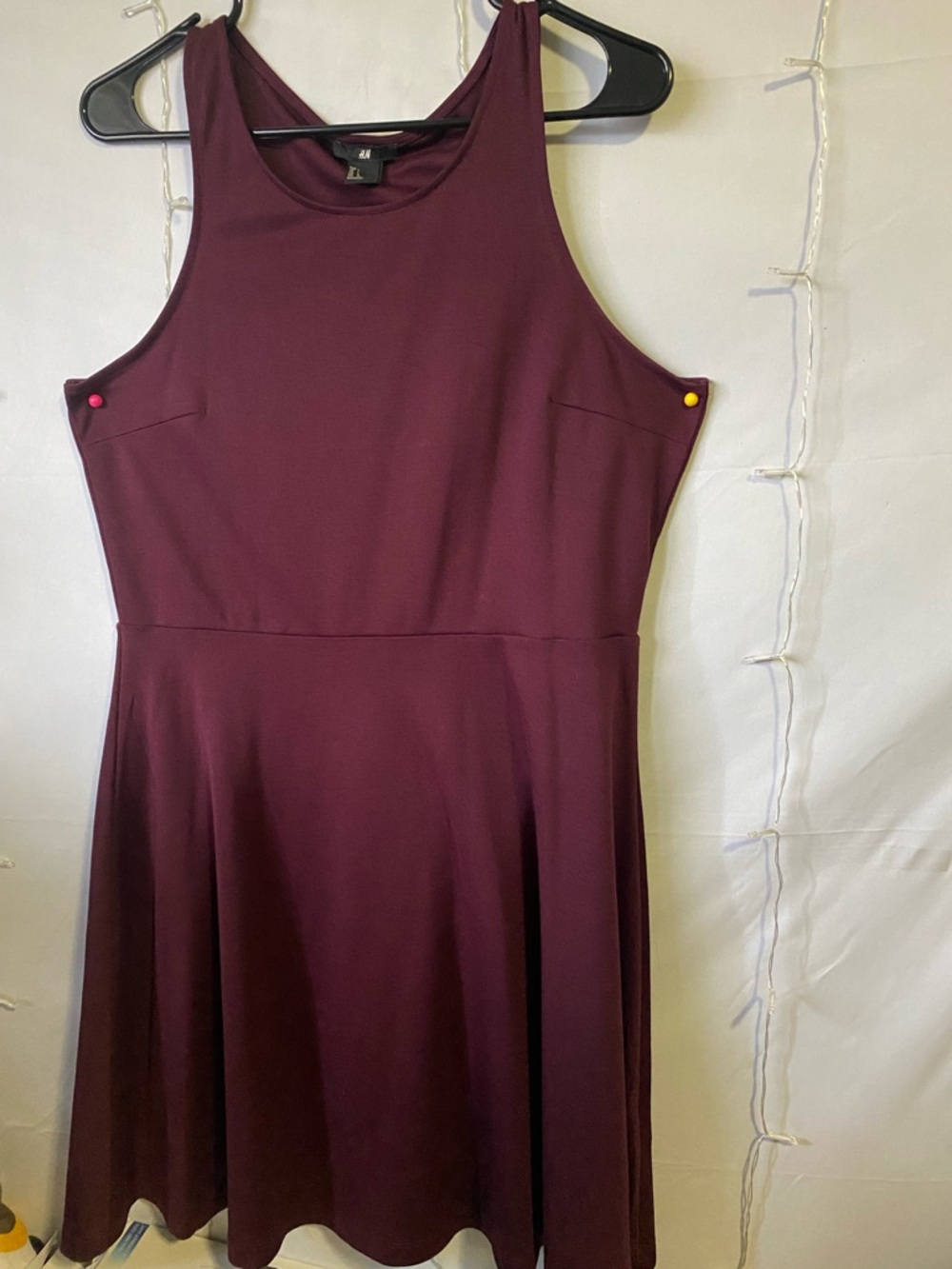 H&M Sleeveless Mini Dress in Burgundy